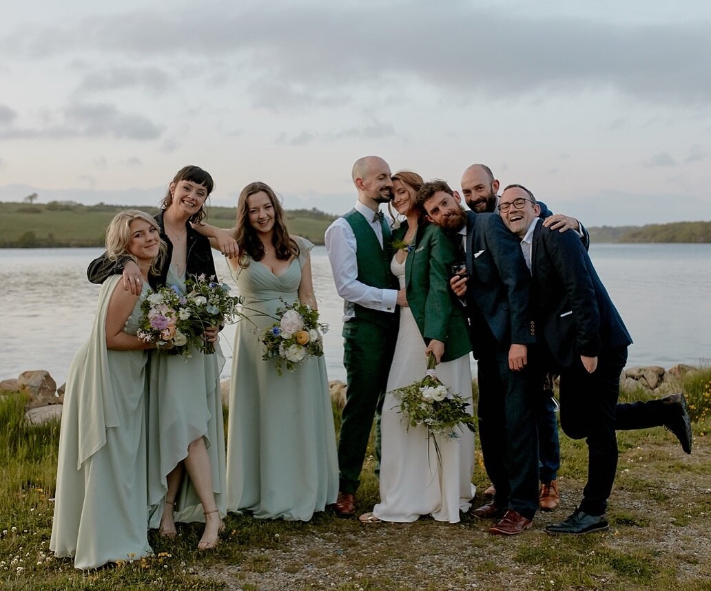 Sunset bridal party shoots 🙌🏼 not complete without a glass of wine, a belly full of wine and lots of craic.

#corkphotographer #corkwedding #irishwedding #irishweddingphotographer #westcork #westcorkwedding