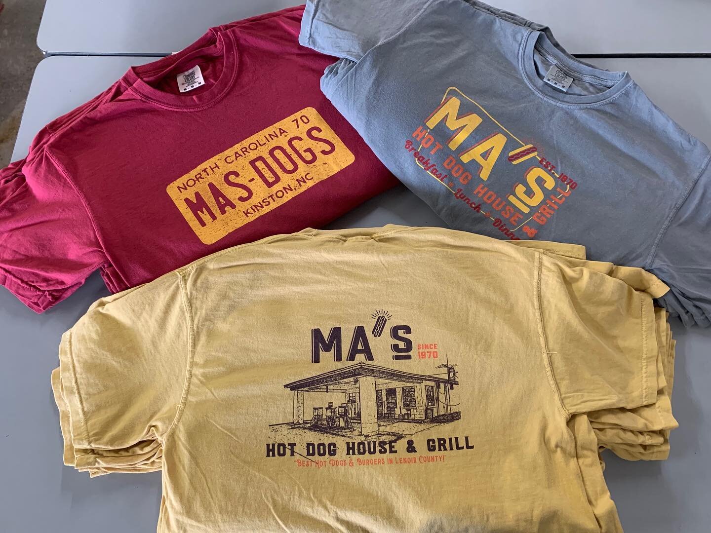 Shirts served fresh off the press for @mashotdoghouse 🌭

#mashotdoghouse #downtownKinston #madeinKinston #magicmilescreenprintingco