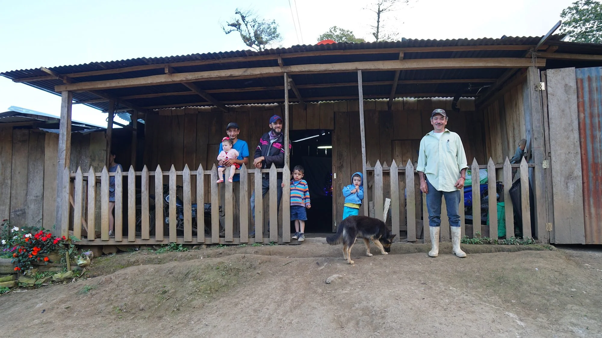 nicaragua-coffee-farm-family-web.jpg