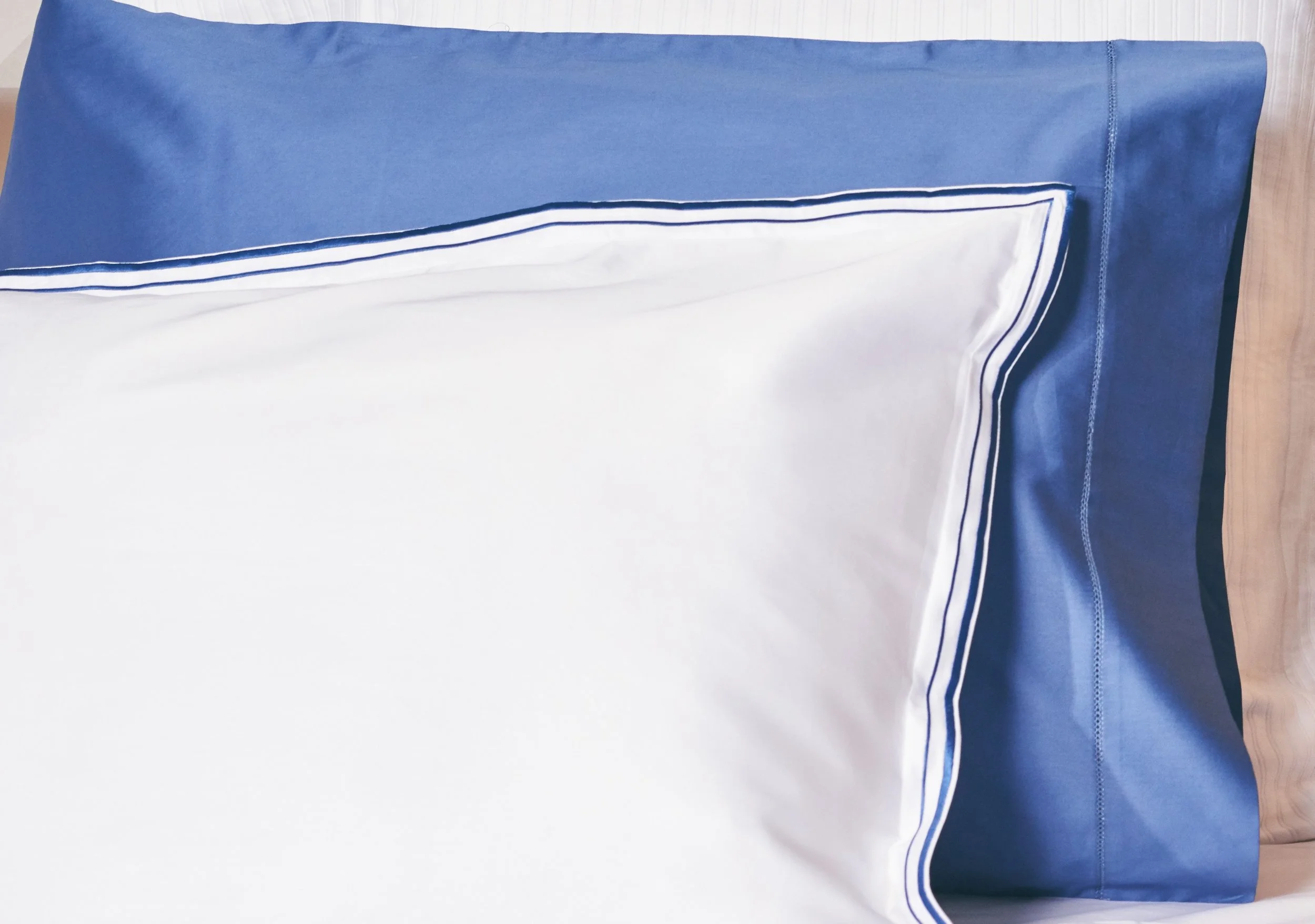 Lucca Pillows layered