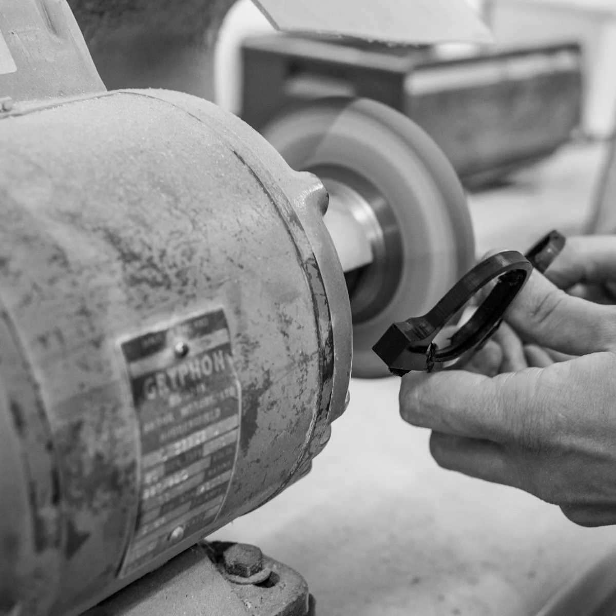 Bold-Workshop-Grinder-Machine.jpeg