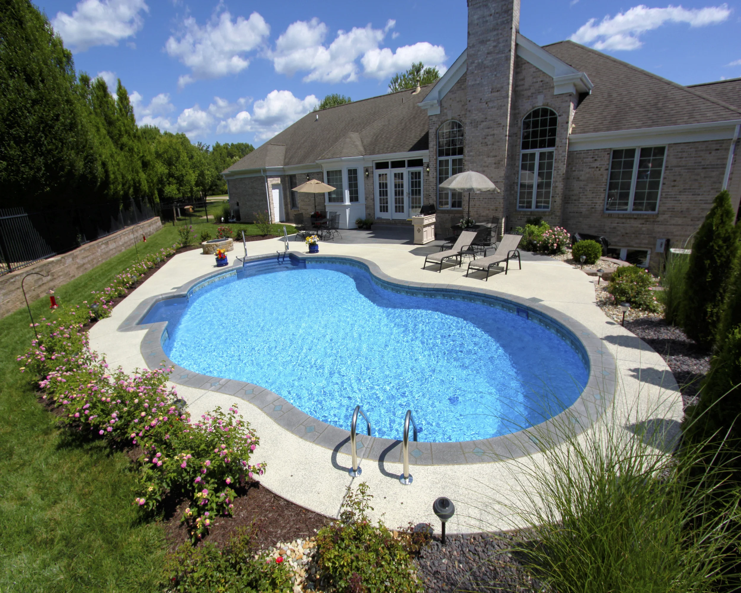 57 | Gemini Pool. Sun Ledge, Fire Pit, Walk In Steps