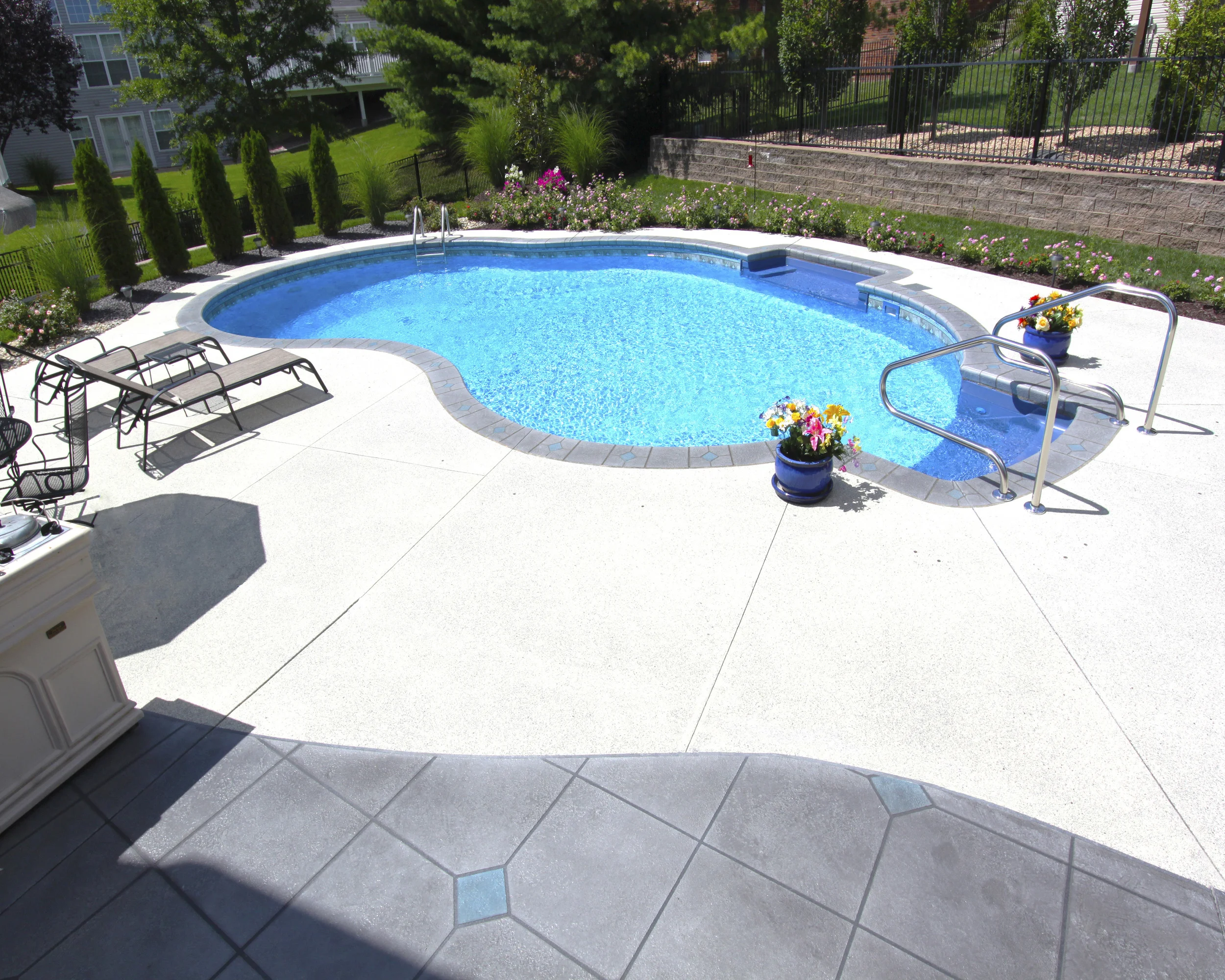 57 | Gemini Pool. Sun Ledge, Fire Pit, Walk In Steps