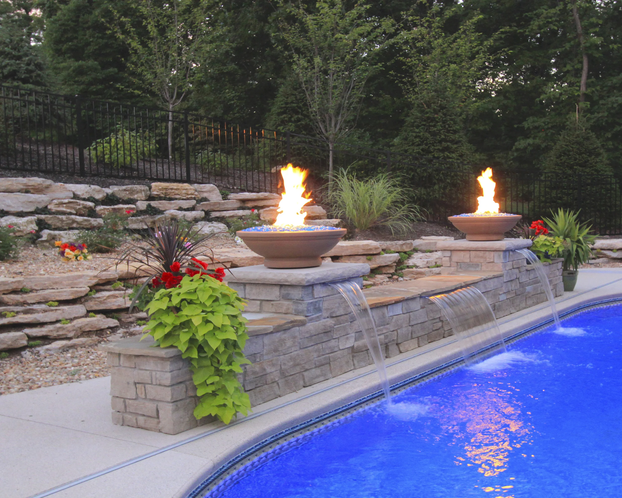 54 | Straight Edge Custom Kidney. Automatic Cover, Water Feature with Firebowls
