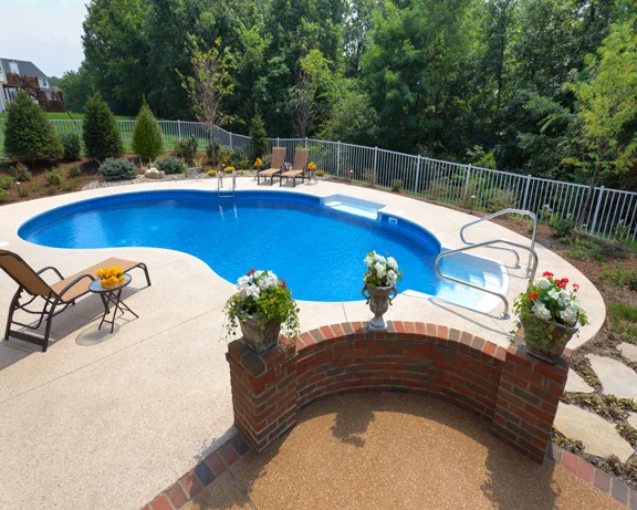 40 | Gemini Pool. Sun Ledge, Walk In Steps.