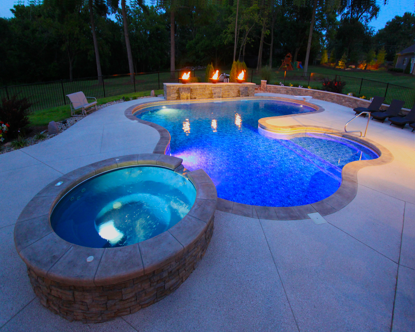 adding a jacuzzi to your pool cost