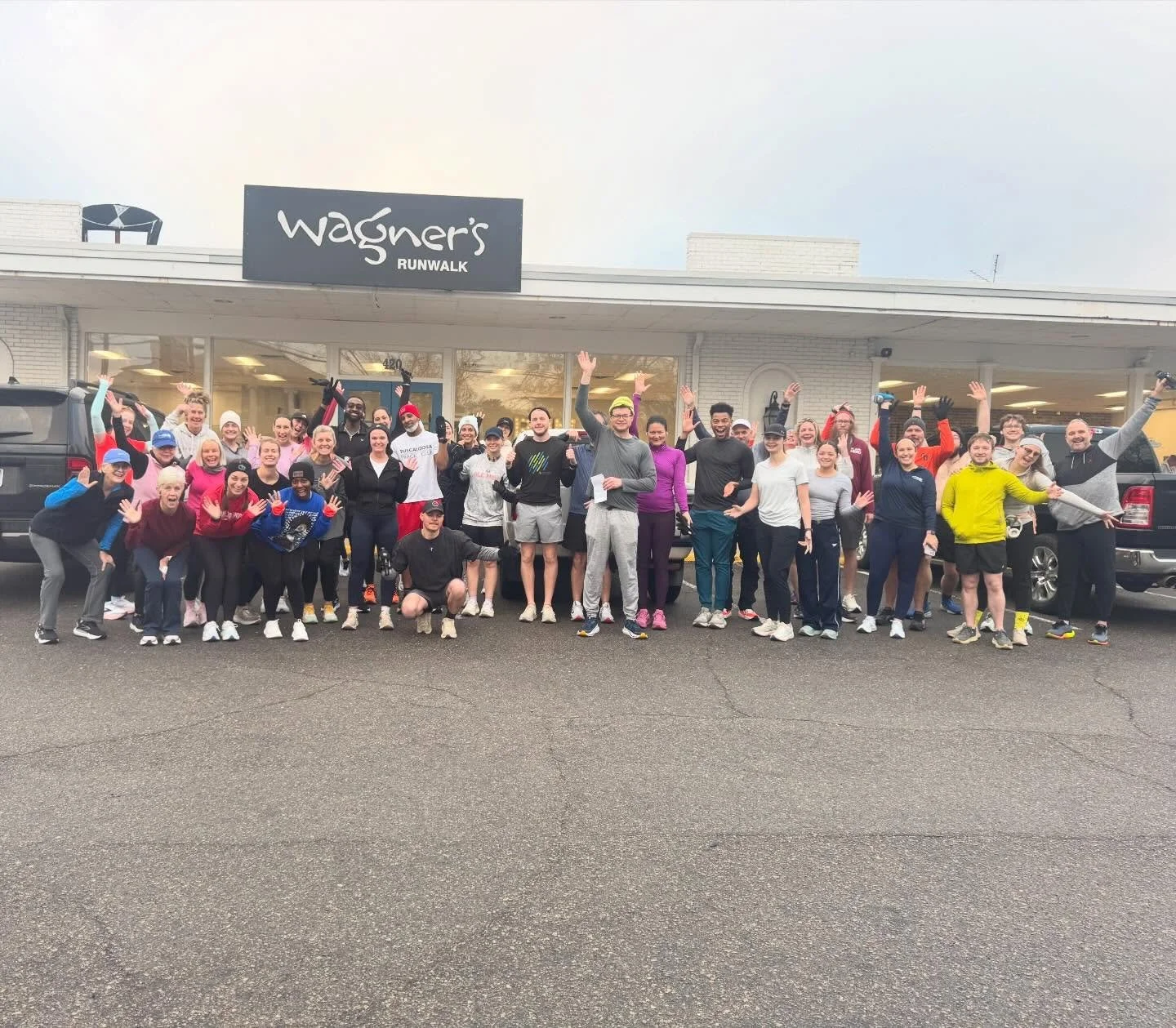 First Tuscaloosa Half Marathon training run ☑️
Nothing better than starting the journey together. So proud of everyone who showed up and got the miles in.

Huge shoutout to our partners who help keep this group moving strong:
🤍 Physiolete &mdash; ro