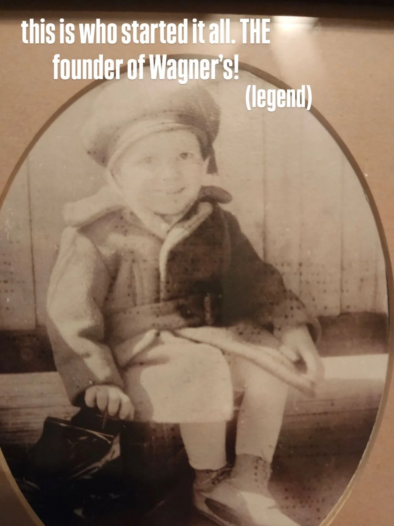 Swipe to see the babies behind Wagner&rsquo;s RunWalk 🥹🥰➡️

#thebabiesbehindthebusiness #thenandnow #meettheteam #smallbusiness