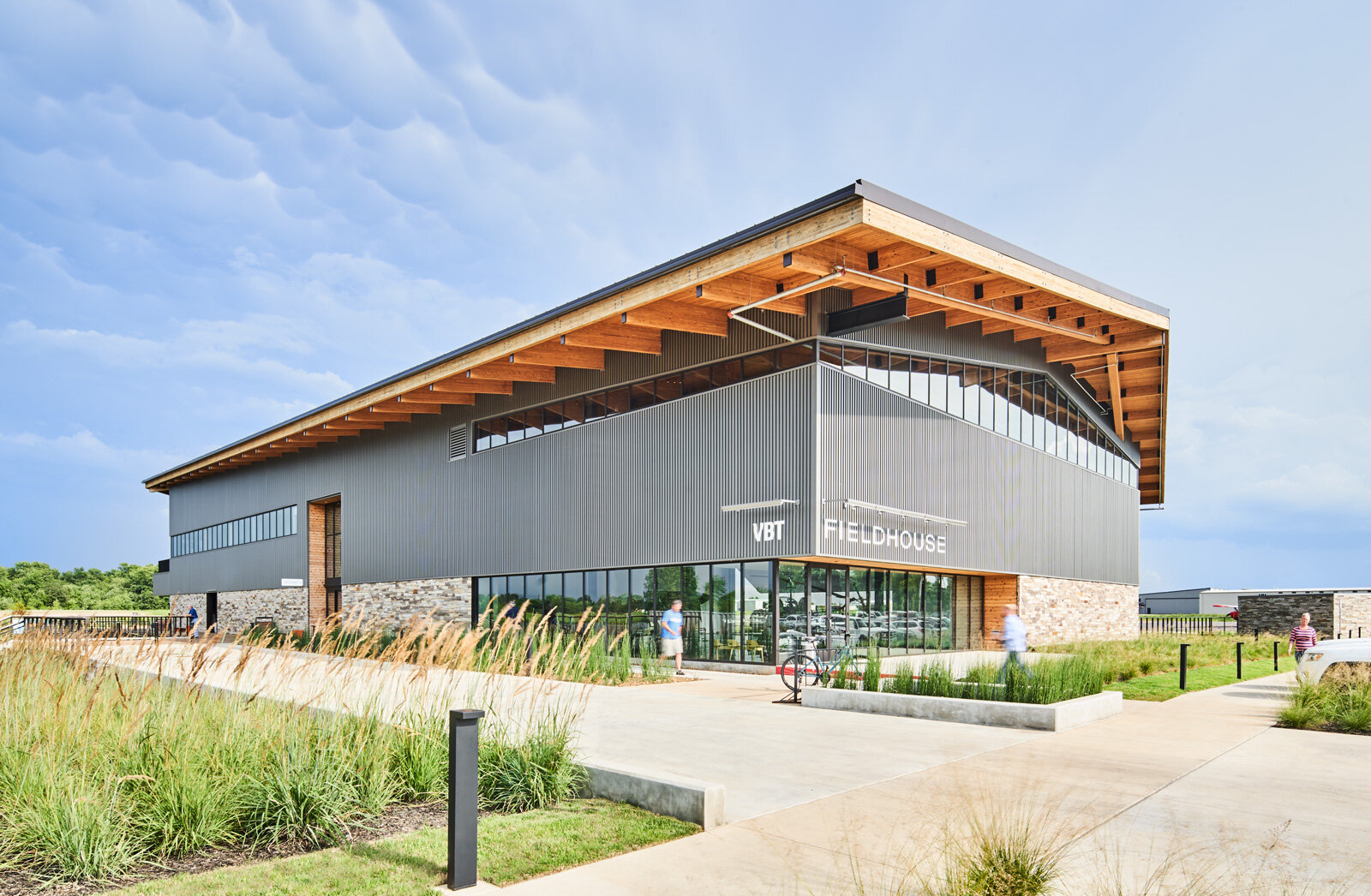 Thaden-Exteriors-01-LR.jpg