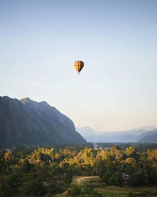 Hot air balloons over Vang Vieng, Laos.
.
.
.
.
#vangvieng #laos #mountains #scenic #contikiasia #nature #neature #instagood #nationalpark #nationalforest #nationalmonument #hiking #gohike #outdoors #explore #trip #adventure #travel #vacation #travel