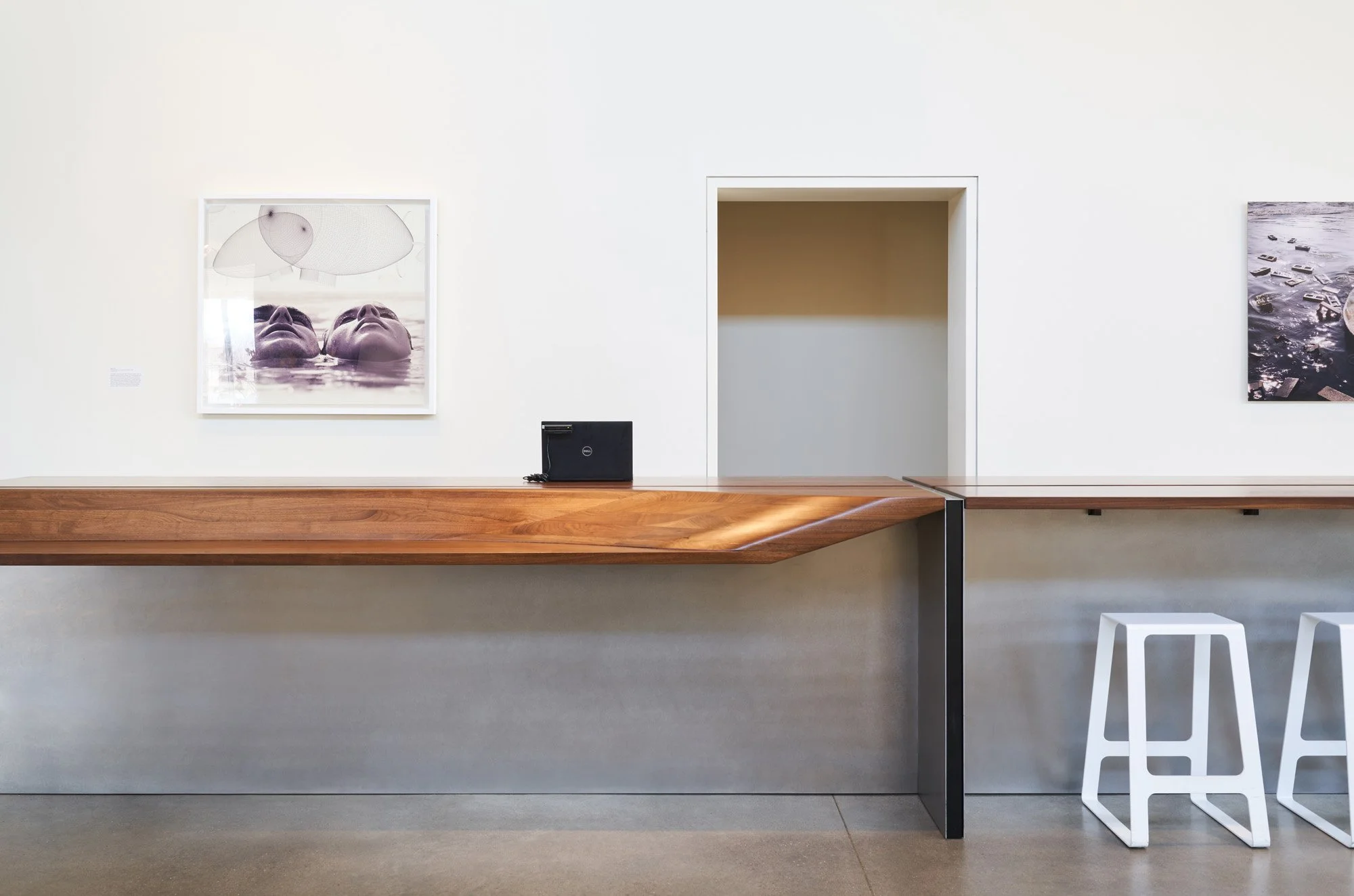 21C-Reception-Desk-WEB-04.jpg