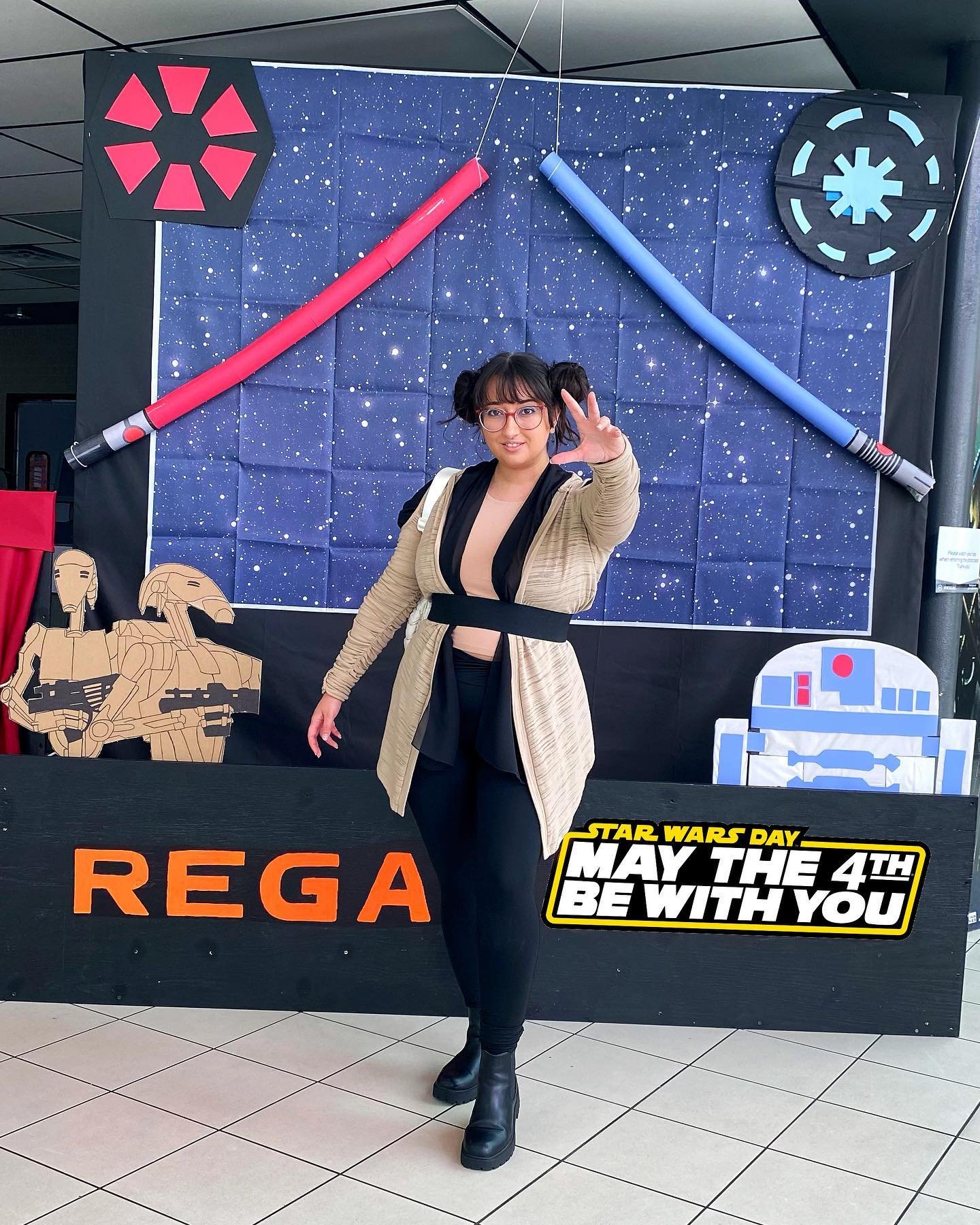 May the 4th Be With You! 🌟We celebrated by seeing Episode I at @regalmovies 🎬🍿The prequels get a lot of hate but I love the world building and Natalie Portman ❤️ 

#maythe4thbewithyou #regalcinemas #starwarsoutfit #starwarsbounding #disneybound #s