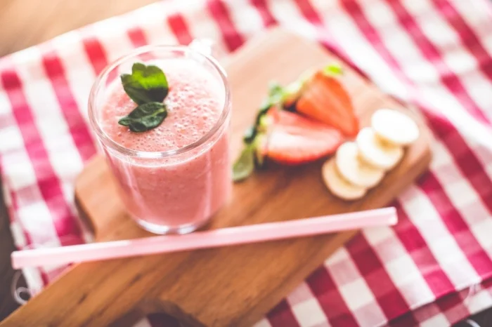 fresh-and-yummy-smoothie-with-strawberries-bananas-picjumbo-com.jpg