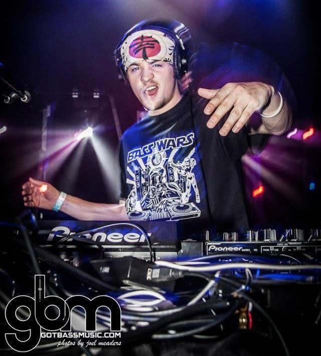 CHUCK SHADOW LORE POST!
Before I was Chuck, I was KSMASH, just a DJ out in Colorado lucky enough to join a crew called Got Bass, led by the one and only @vinnienotvinny. This Tuesday, he’s joining Producer Royale to catch up and talk about how