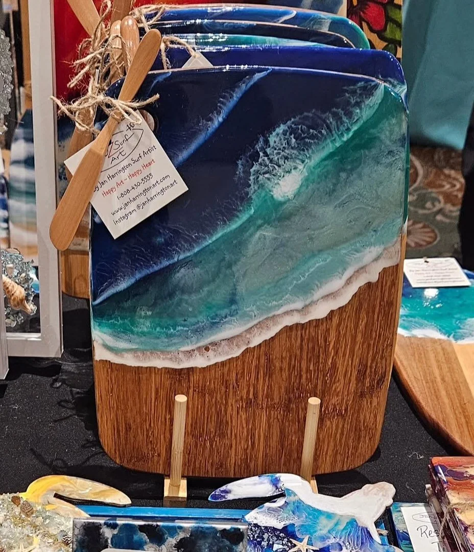 π₯₯ Full of color and beach magic, Jan Harrington’s works bring the ocean to life!
Inspired by Jan’s own surf photographs and beach adventures, @janharringtonsurfartist produces bright, one-of-a-kind works of art with paint, resin, wood,