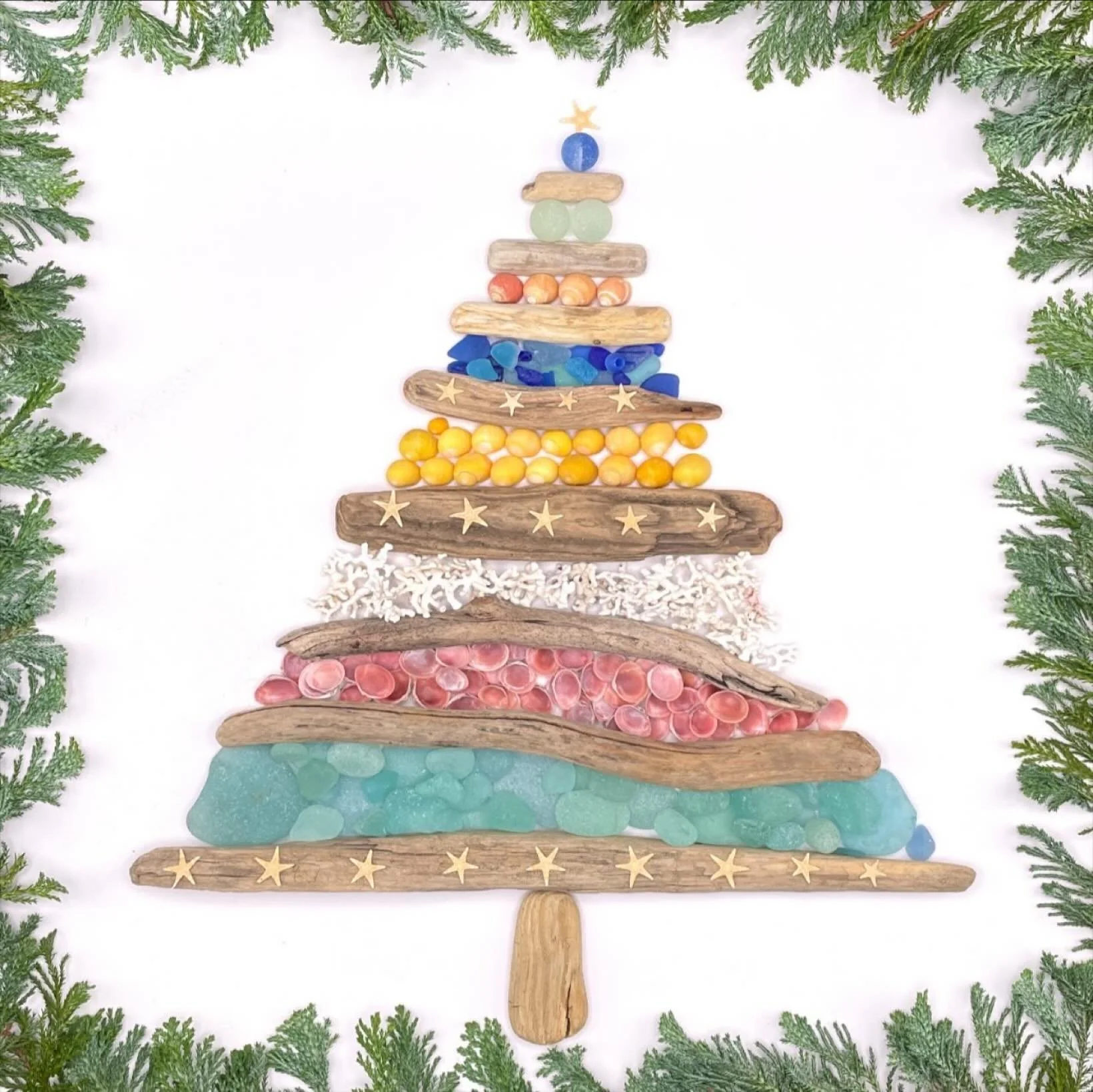 Merry Christmas, ocean lovers&mdash; from Santa Barbara Sea Glass &amp; Ocean Arts 

Beautiful image by our talented friend: @ramonamaywoodstudio