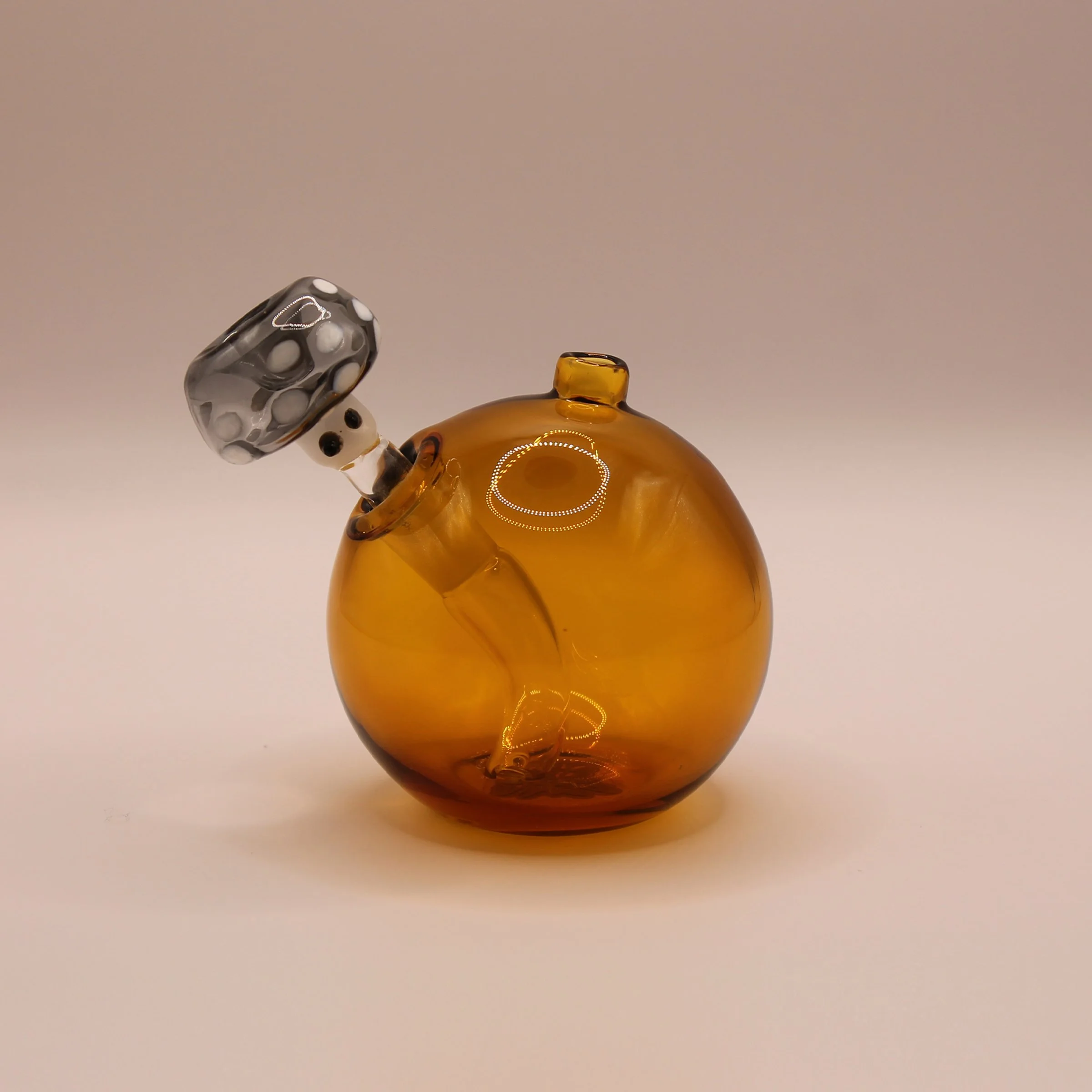 mushroombong-grey2.jpg