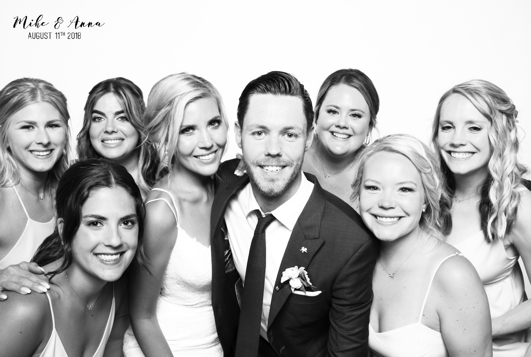 Niagara Black and White Photo Booth