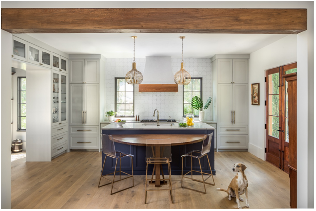 Symmetry + canine curiosity = a fascinating interior shot!