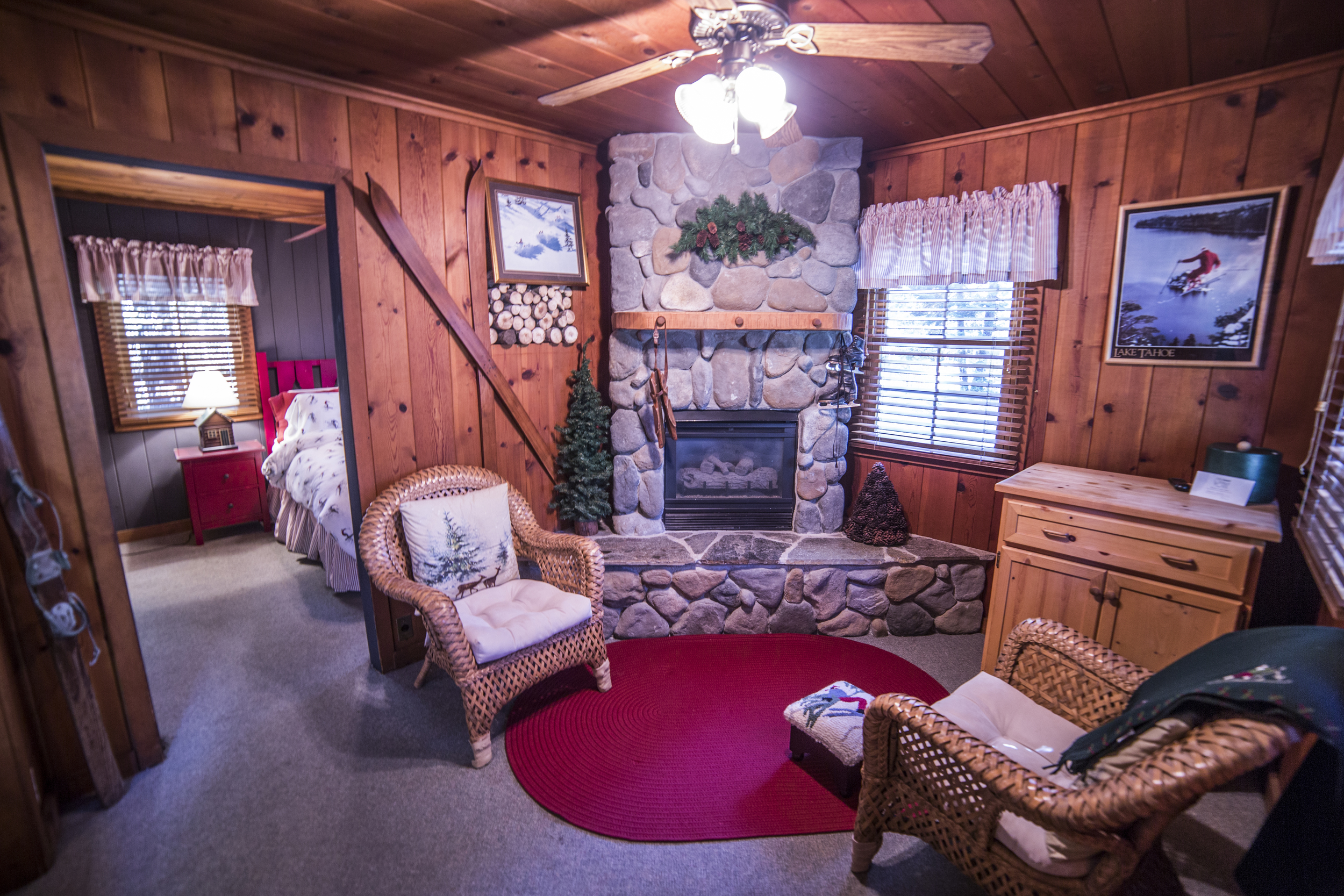 Skiers Chalet Cottage Inn Room