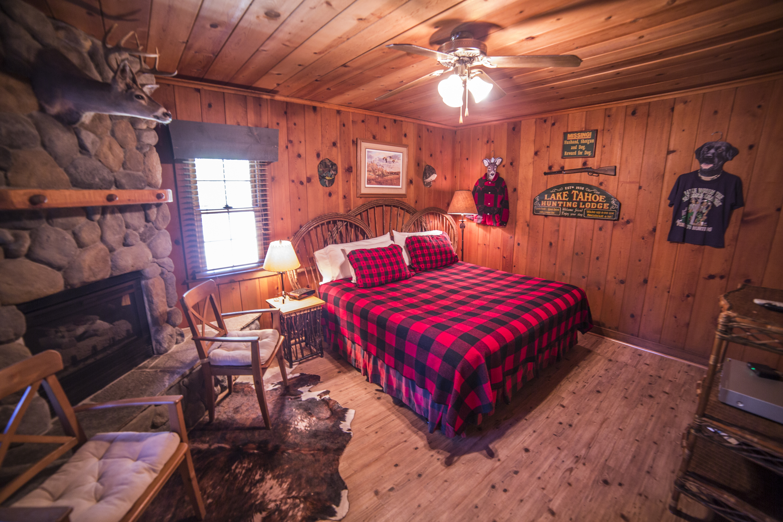 Hunter's Hideout Cottage Inn Room