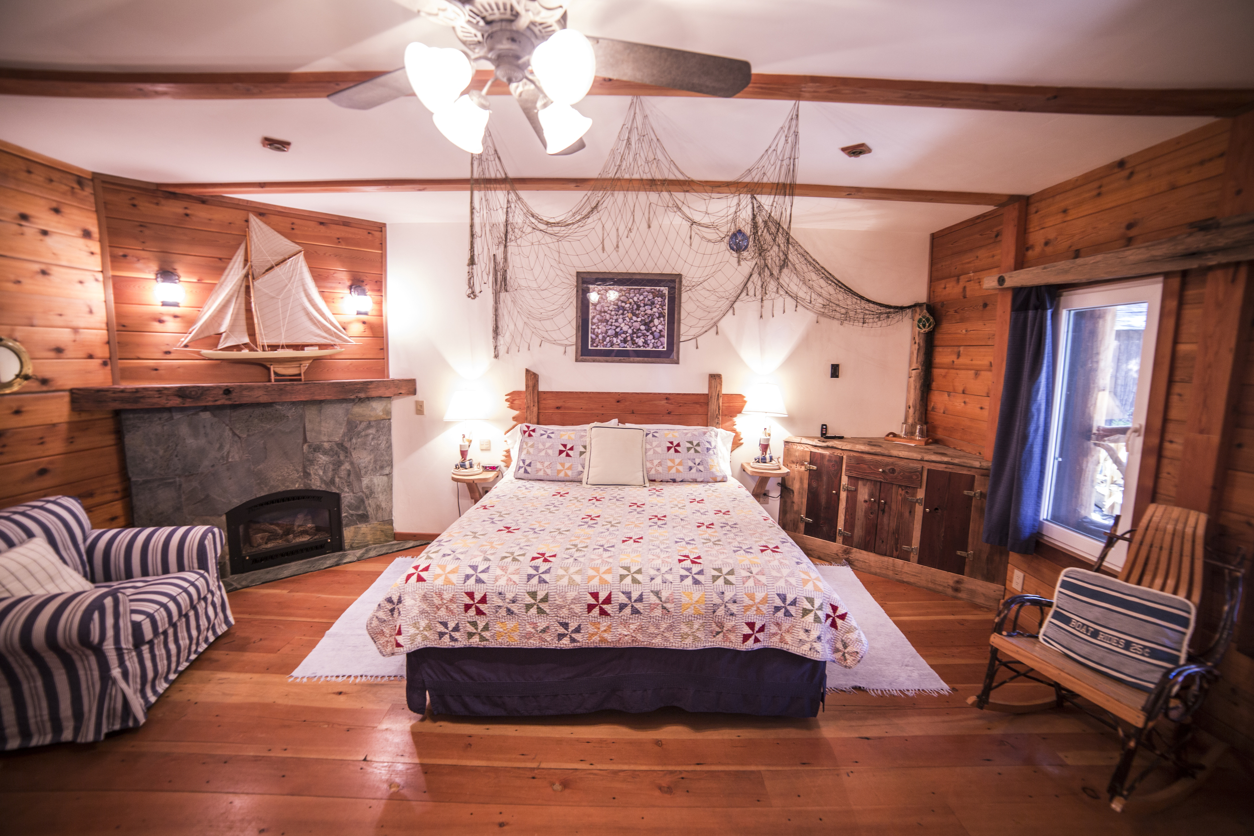 Sail Away Cottage Inn Room