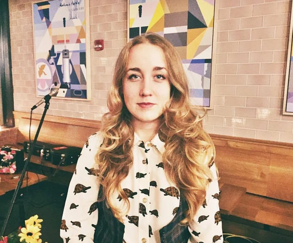 Allison Robinson (Sarah)