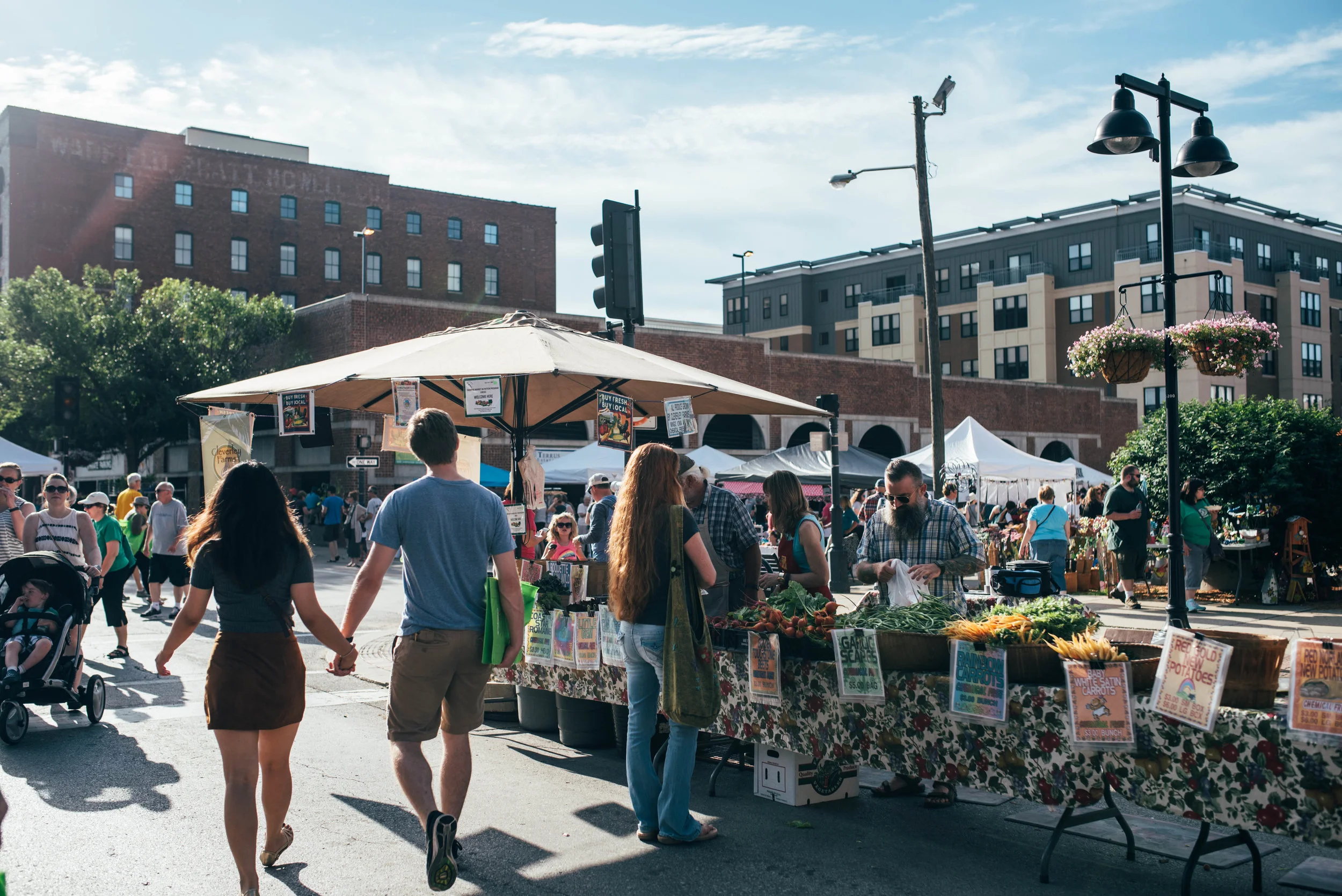 Guide to Downtown Des Moines Farmers' Market 