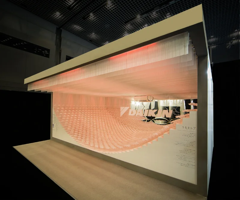 照明で色を変え季節感を演出した