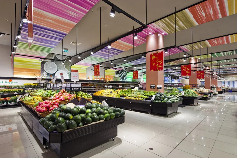 生鮮品コーナーには素材から抽出した色をグラデーションを採用