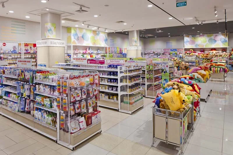 BABY売り場：生まれたてのピュアな雰囲気をグラフィックで表現。