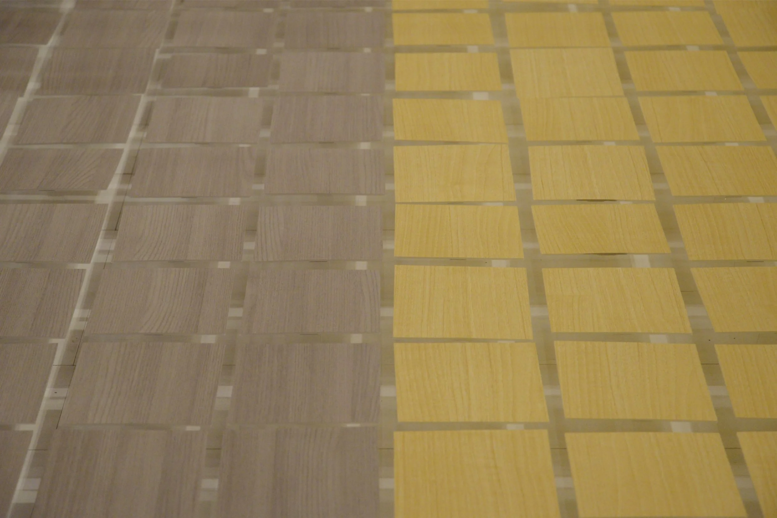 ゆらゆらする床