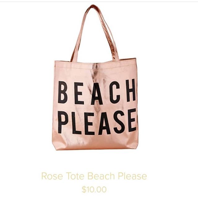 Summer is here!! Get your rose gold &quot;Beach Please&quot; tote available at Jaxleesbucket.com 💖💖 #beachplease #beachseason #momsaroundtheworld #mommapreneur #jaxleesbucket #momfuel #momlife #totesmagotes #totesfordays