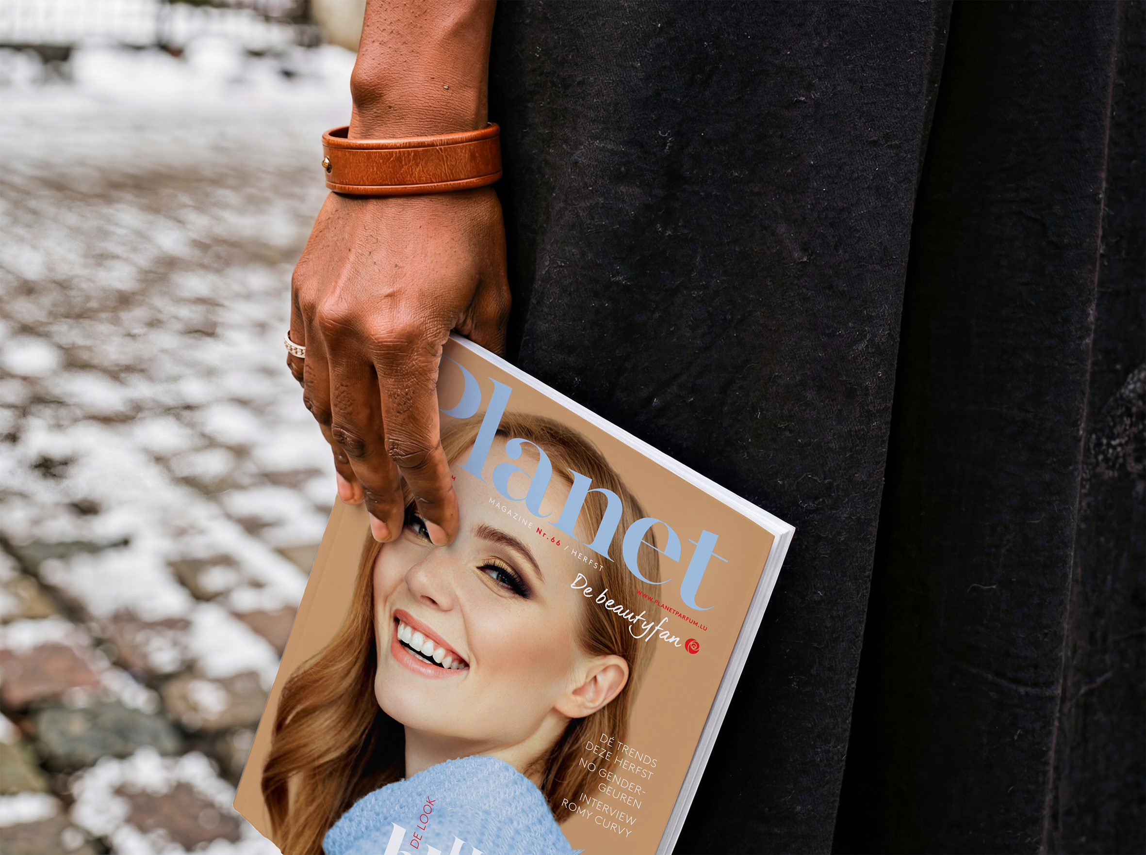 Magazine Mockup_ 4800 x 3584 px.png