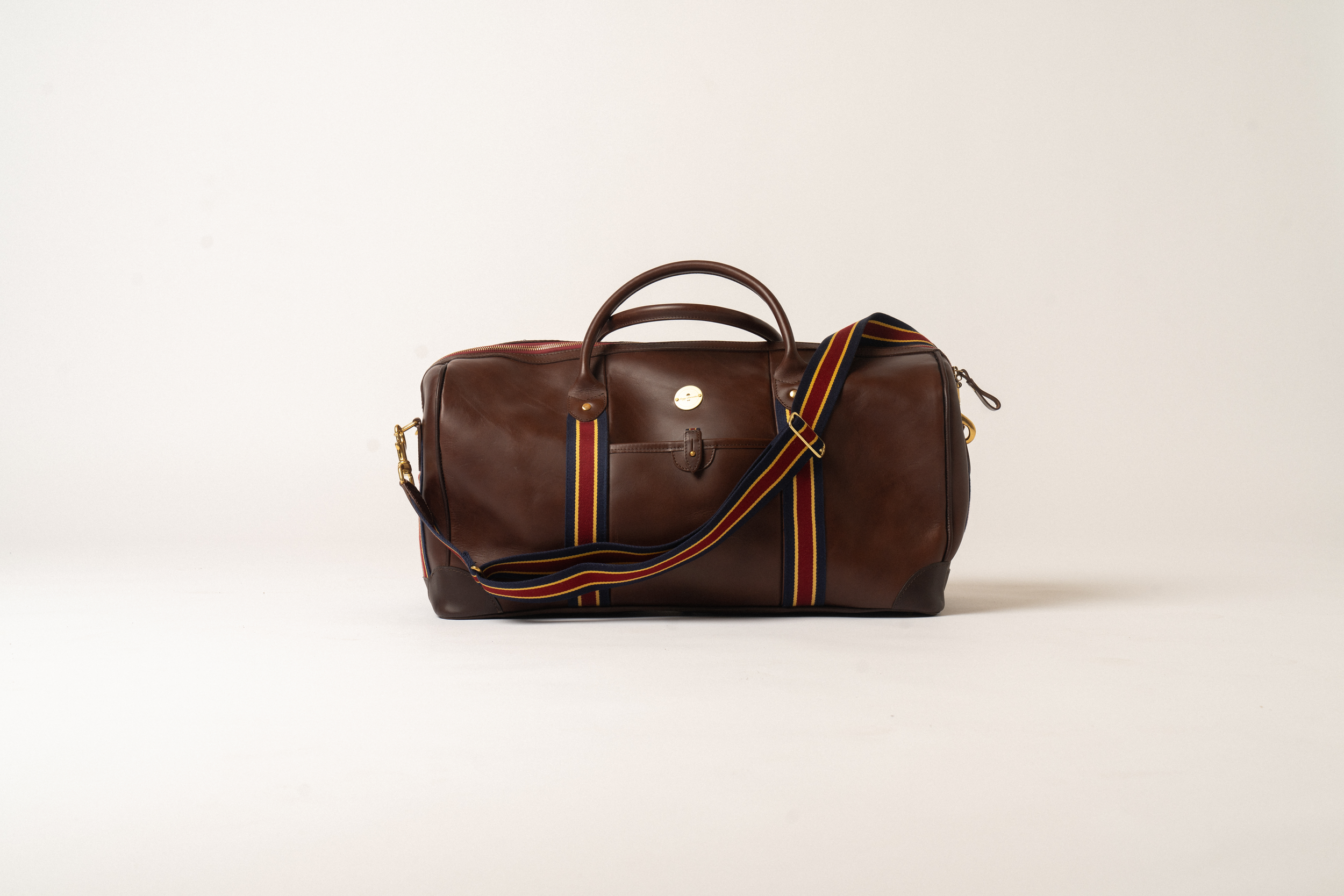 weekender_leather-25_front2.png