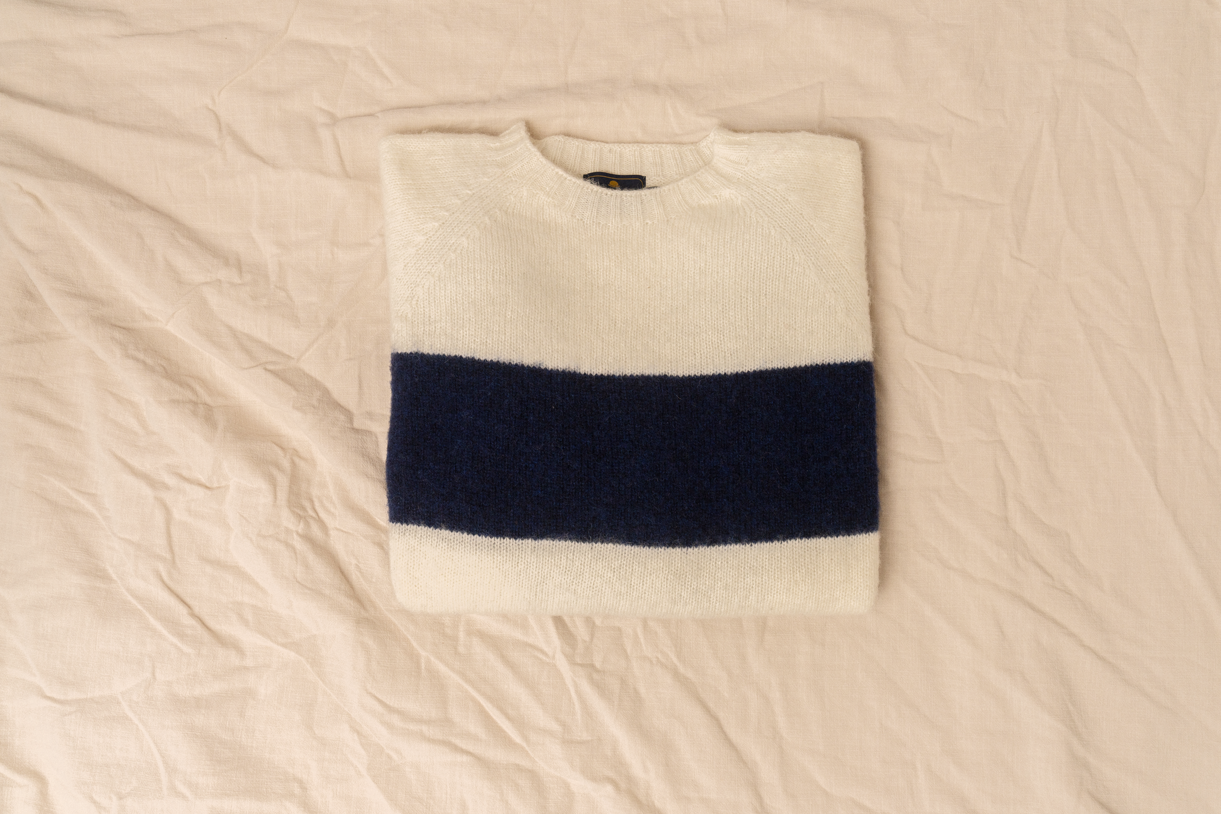 shetland-jumpers25_white-navyblue_sergejlaurentius.png