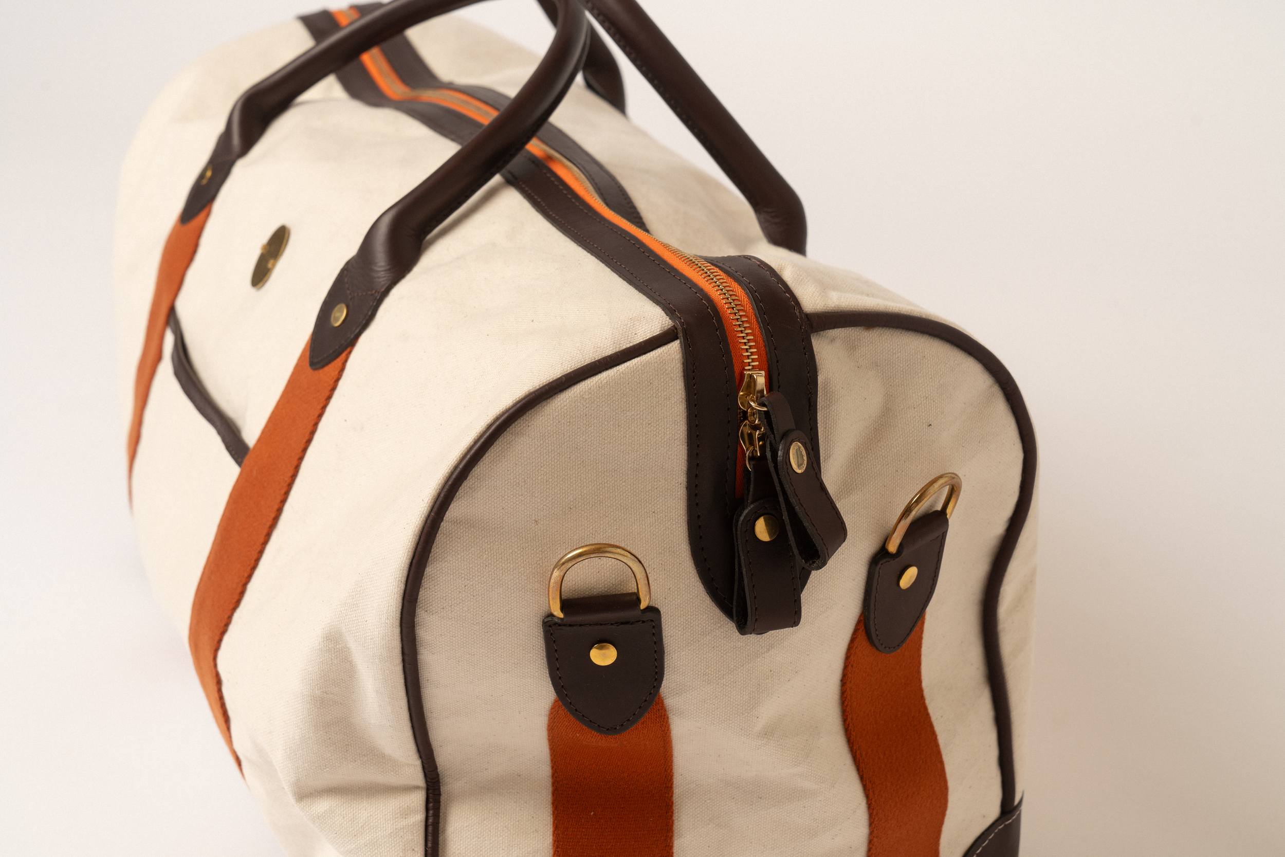 weekender_sailender25_offwhite2_closeup1.png