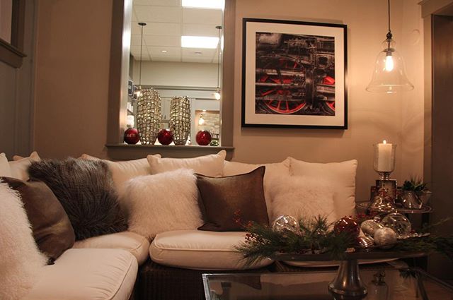 Give the gift of relaxation this holiday season with a Spotlight Spa Package! #ottawahair #613hair #loreal #613spa