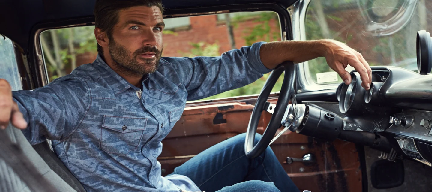 Watch and Shop Dakota Grizzly on Gent! 2017