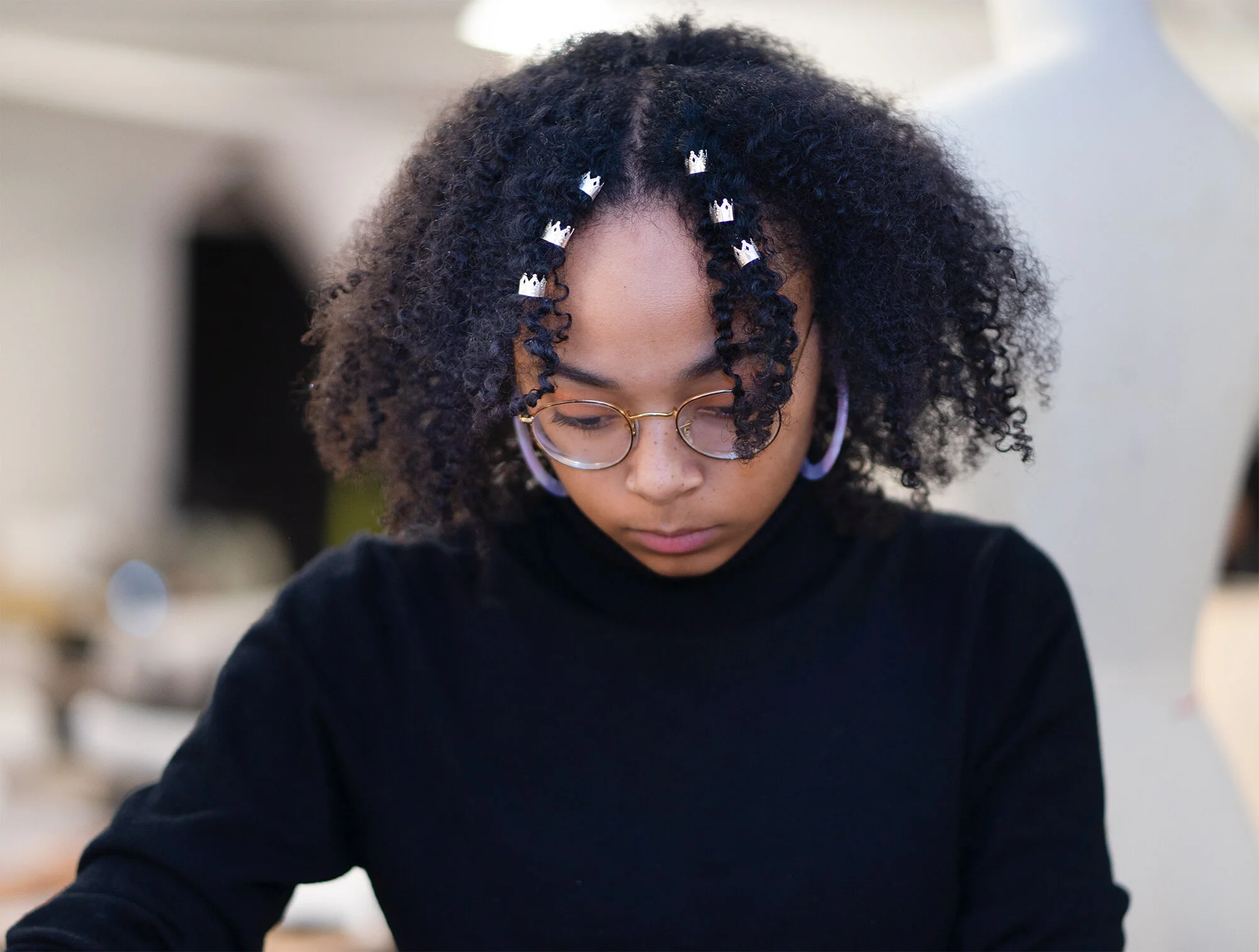 Student-at-St.-Louis-Fashion-Fund-with-Amanda-Casarez-getting-design-ready-for-Fashion-Anarchy-Final - Copy.jpg