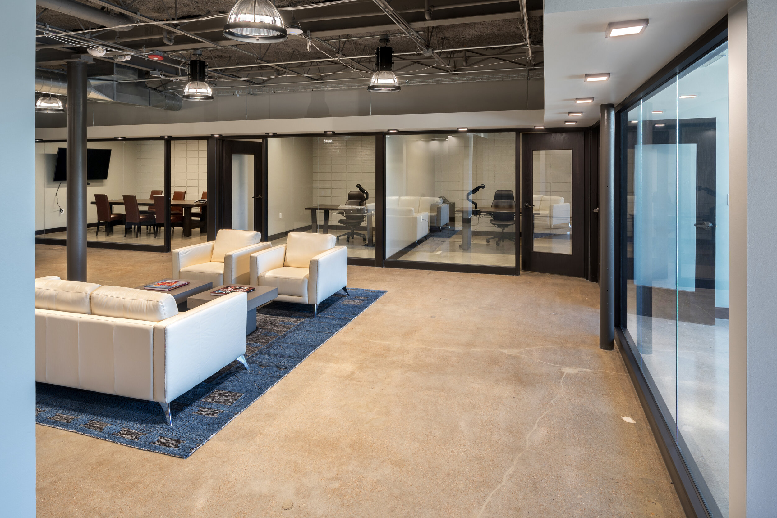 3 - Open Wokspace & Executive Offices 1_5 DSC_5022.jpg