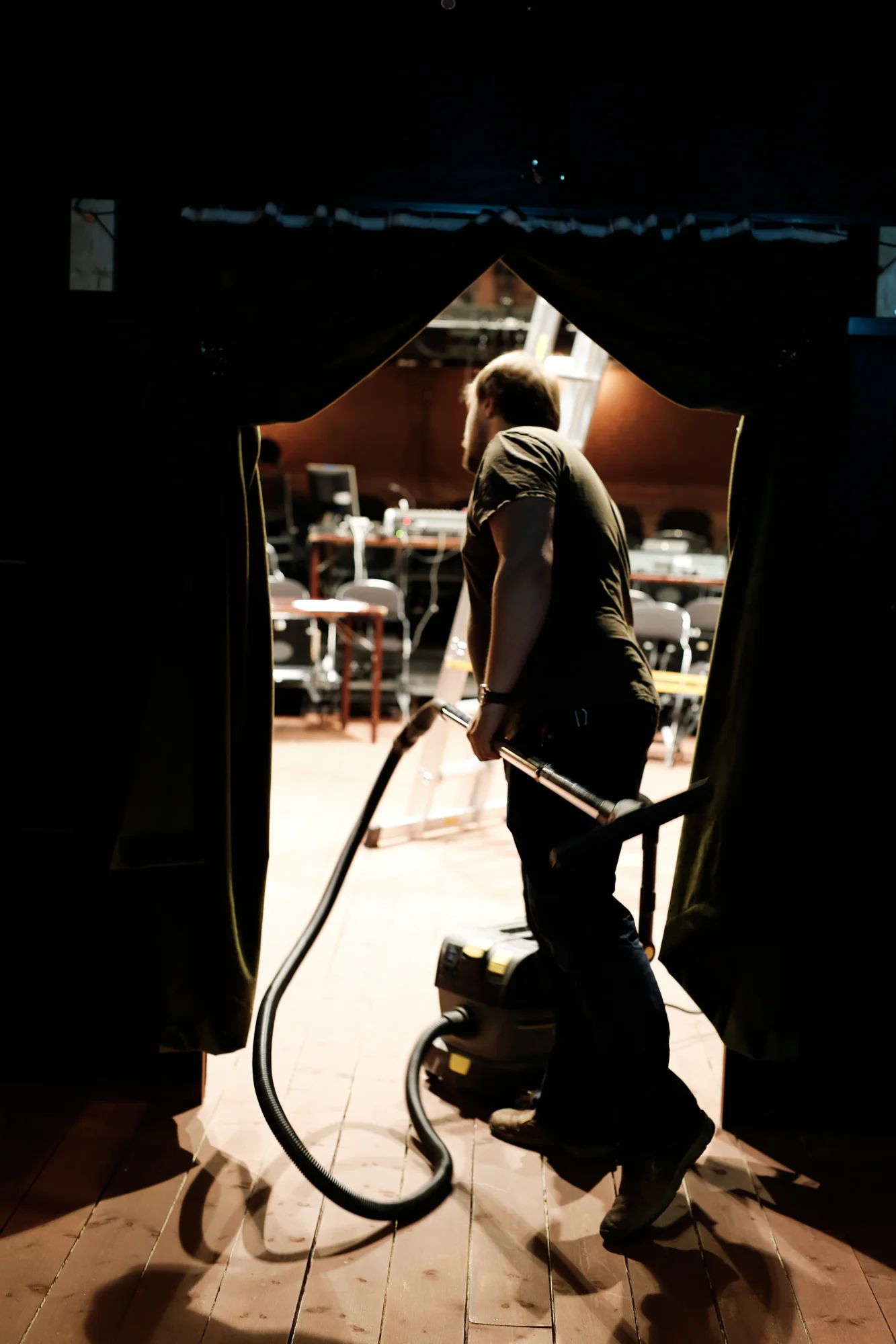 Backstage ungen 4Web.jpg