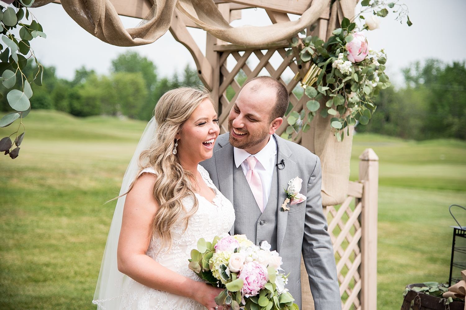 LINKTimberlodgeBlushWhiteWedding015.jpg