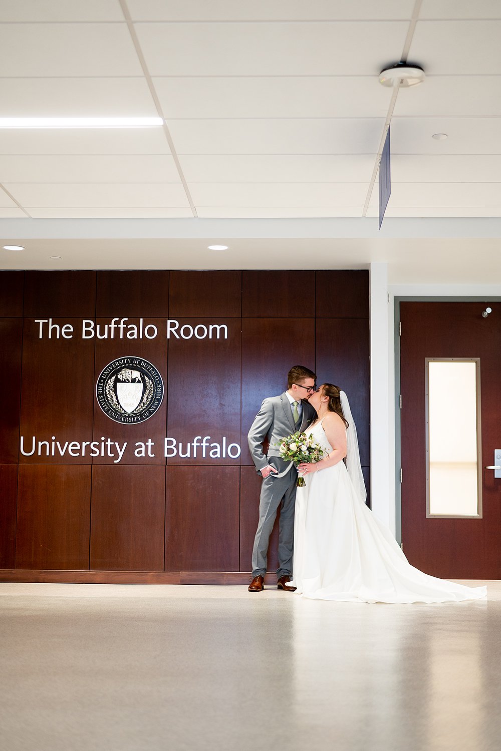 JenniferLinkPhotographyUniversityAtBuffaloFirstLookKingHallWeddingPreview14.jpg