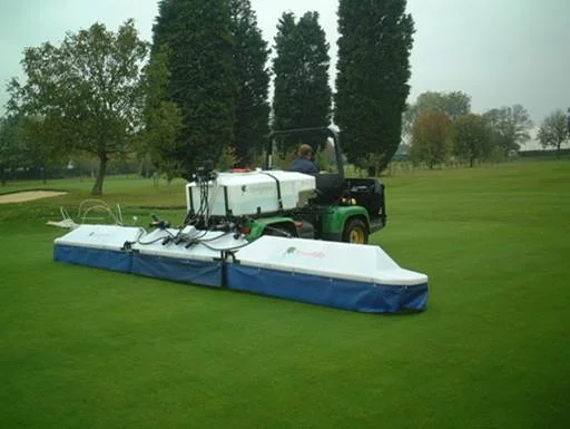 JD600 & 5.5m Hurricane boom at The Roehampton Club