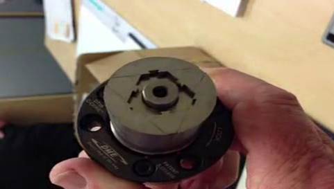 Parallel collapsing cores create undercuts and threads in one fast action, eliminating unscrewing cores and long bolsters, reducing tooling costs