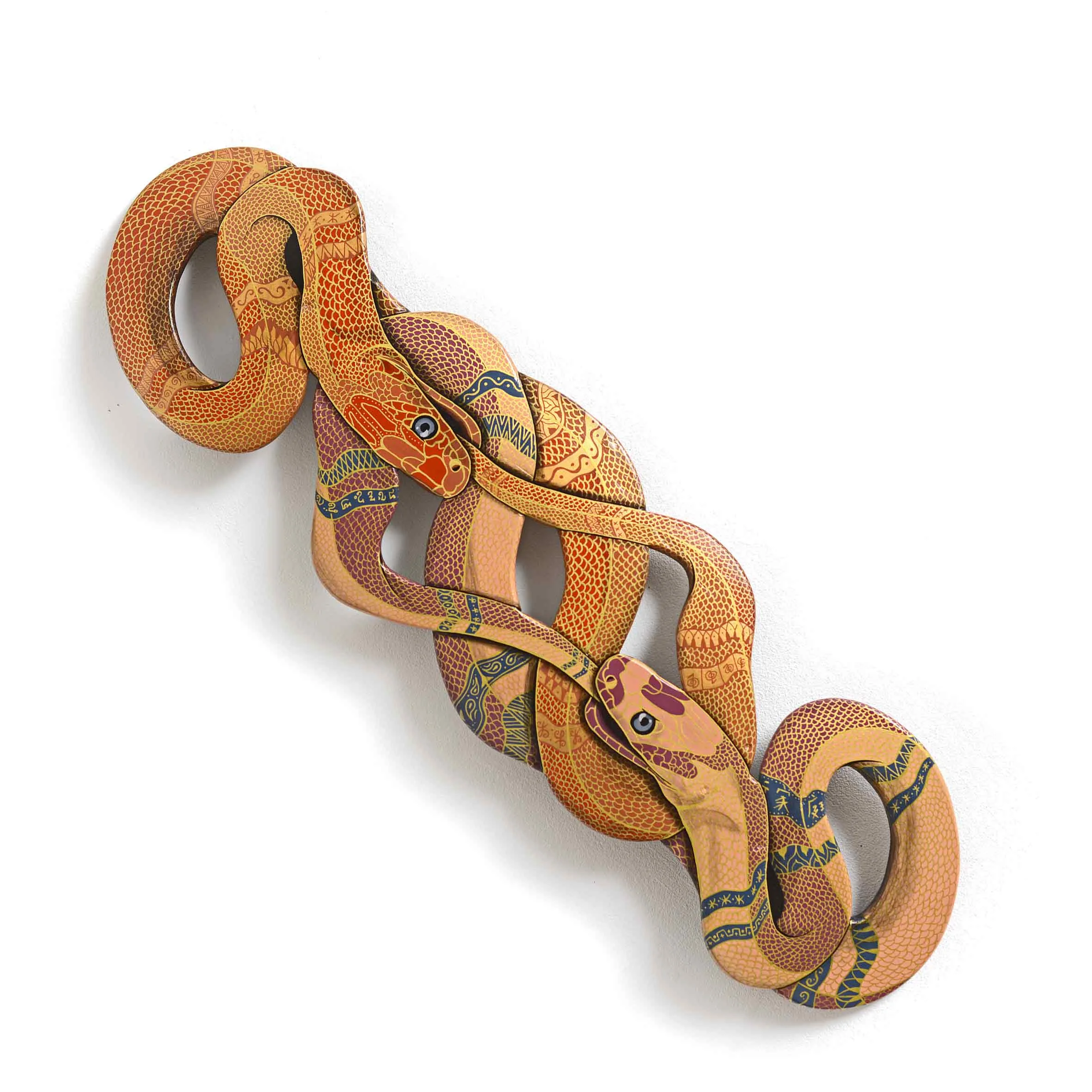  Oroboro Snake synthesis  Acrylic paint and Poscas on a skateboard. 80X21 cm , 09/2017. OUT. 