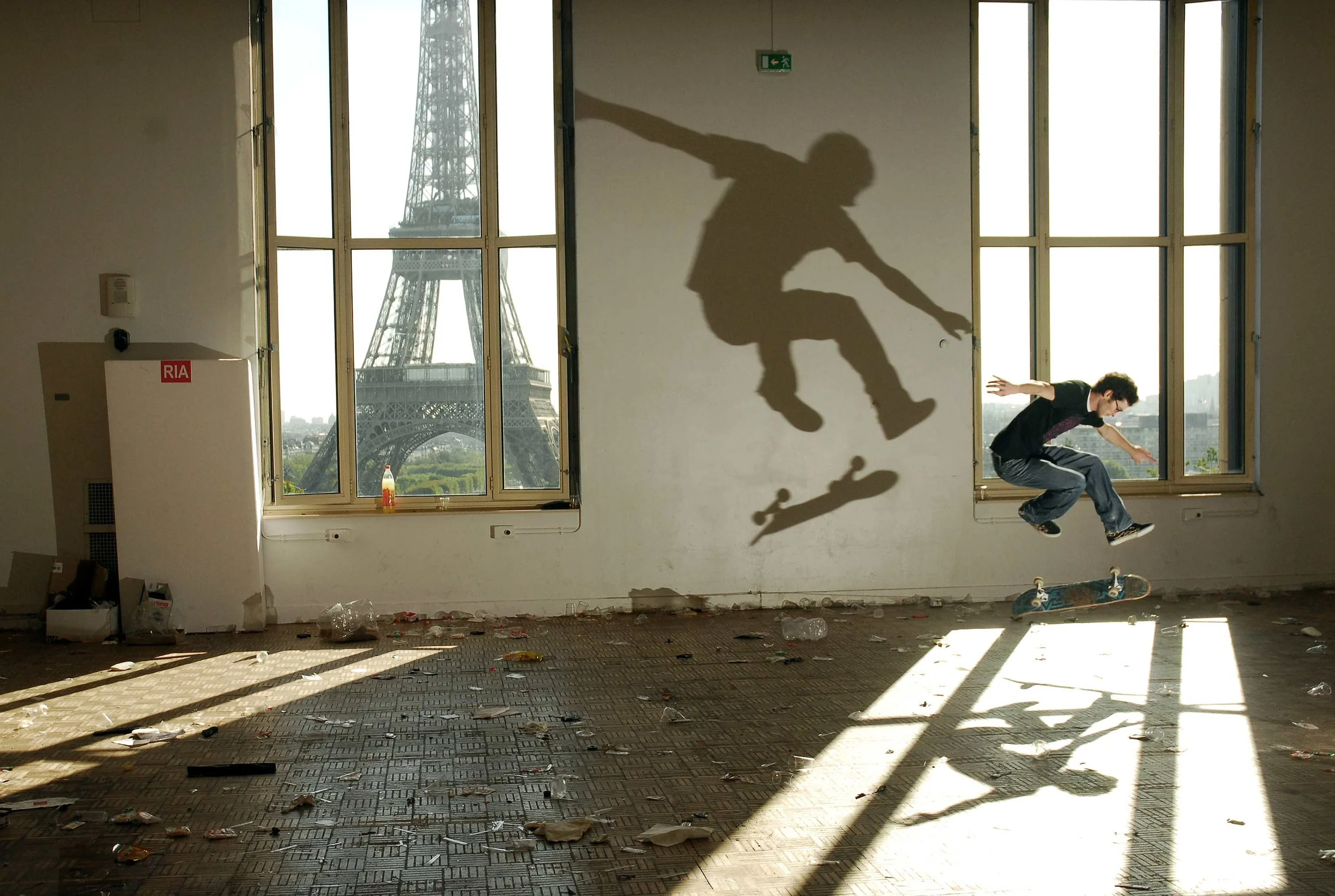  Thomas Busuttil, tres flip, during a Trocadero s after party. 