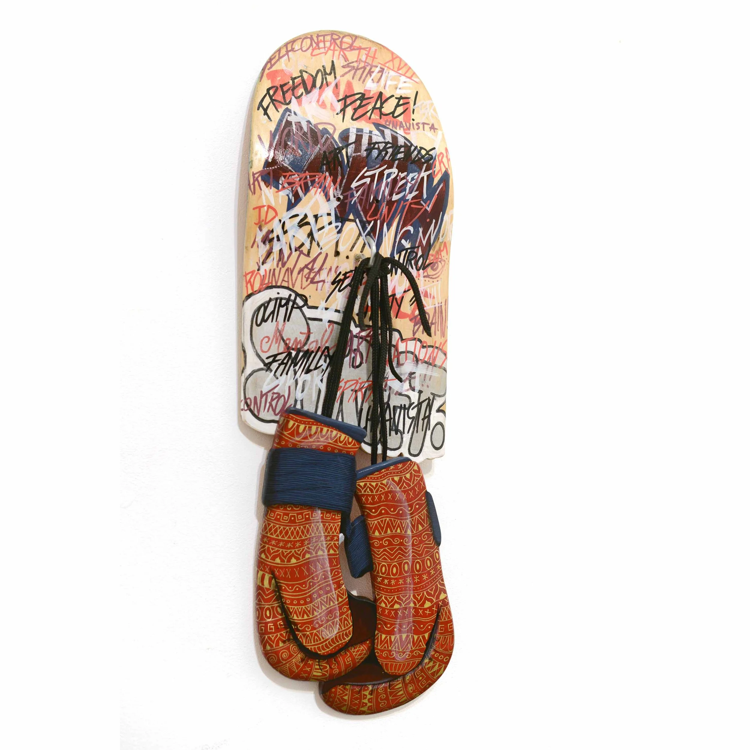  Boxing Graffiti  Acrylique paint and Poscas on a broken skateboard.  54X21 cm. 01/2018 