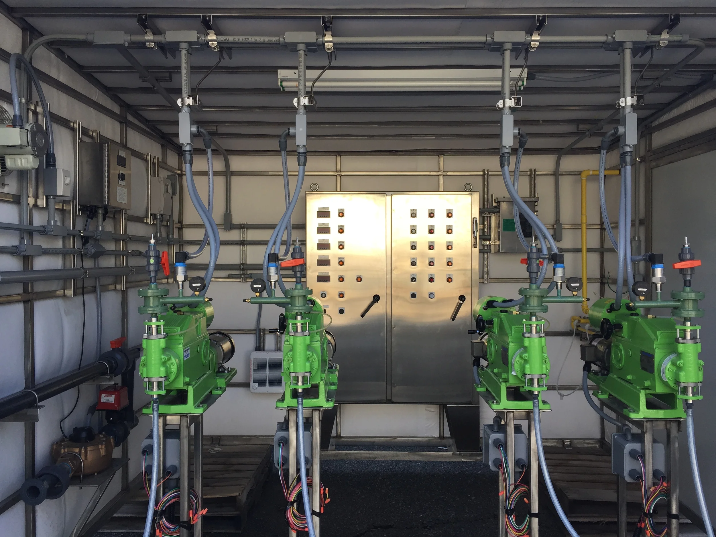 CAL~FLO doghouse internal.JPG